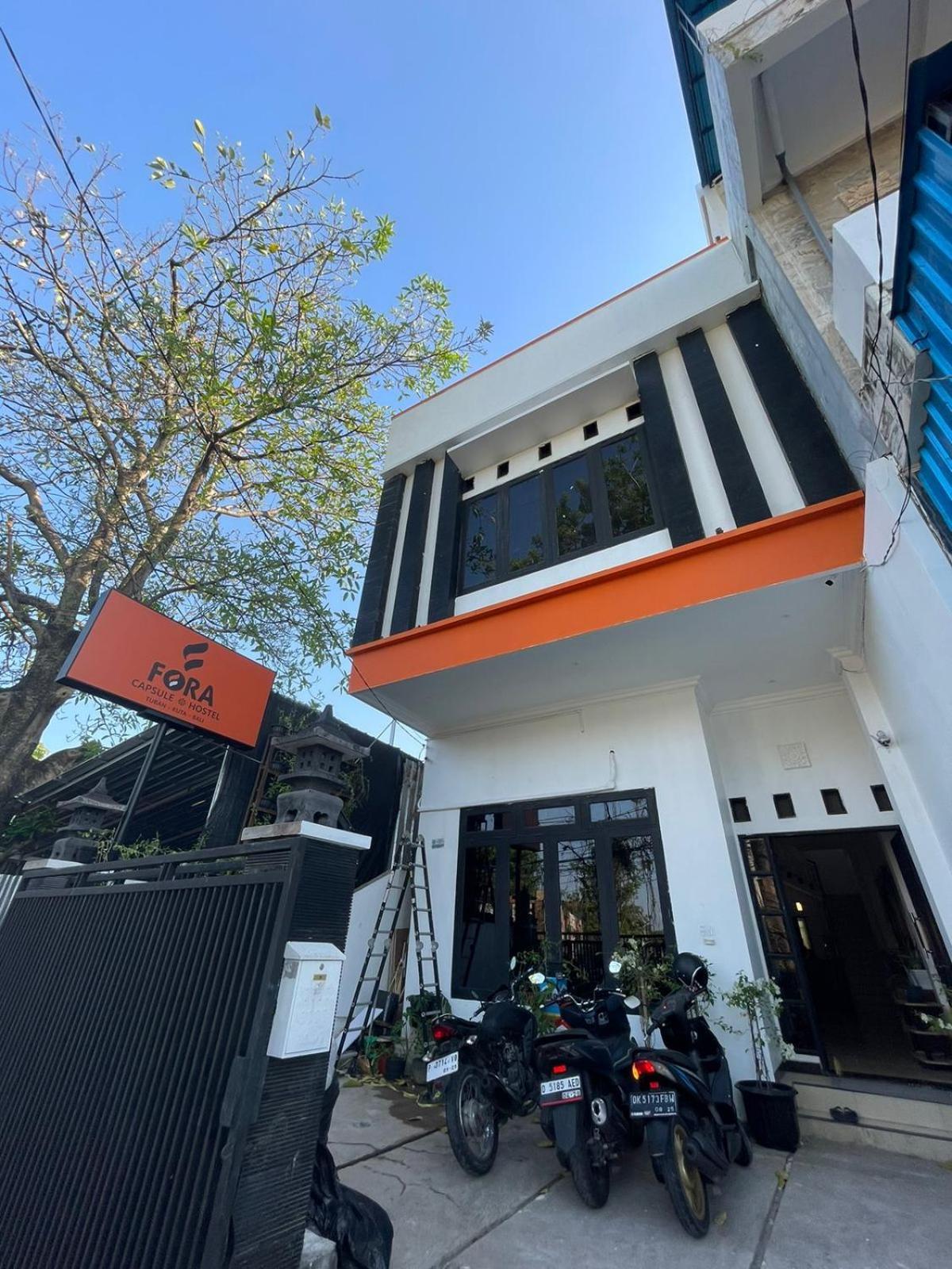 Fora Capsule Hostel Tuban 꾸따 외부 사진